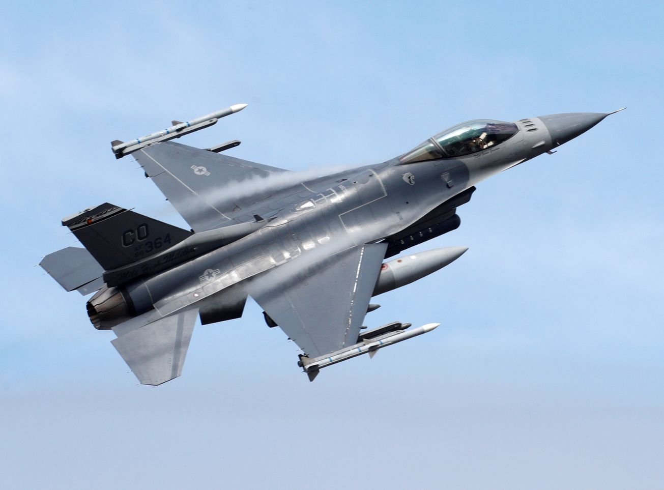 All the Reasons Why the Air Force's F16 Is Still a Deadly Plane The